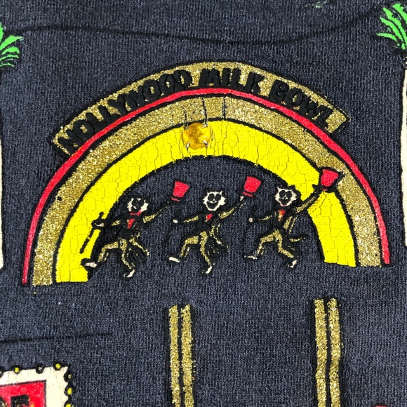 Hollywood Famous Cats Bowl Red Carpet Vintage Tee - Picture 7 of 14